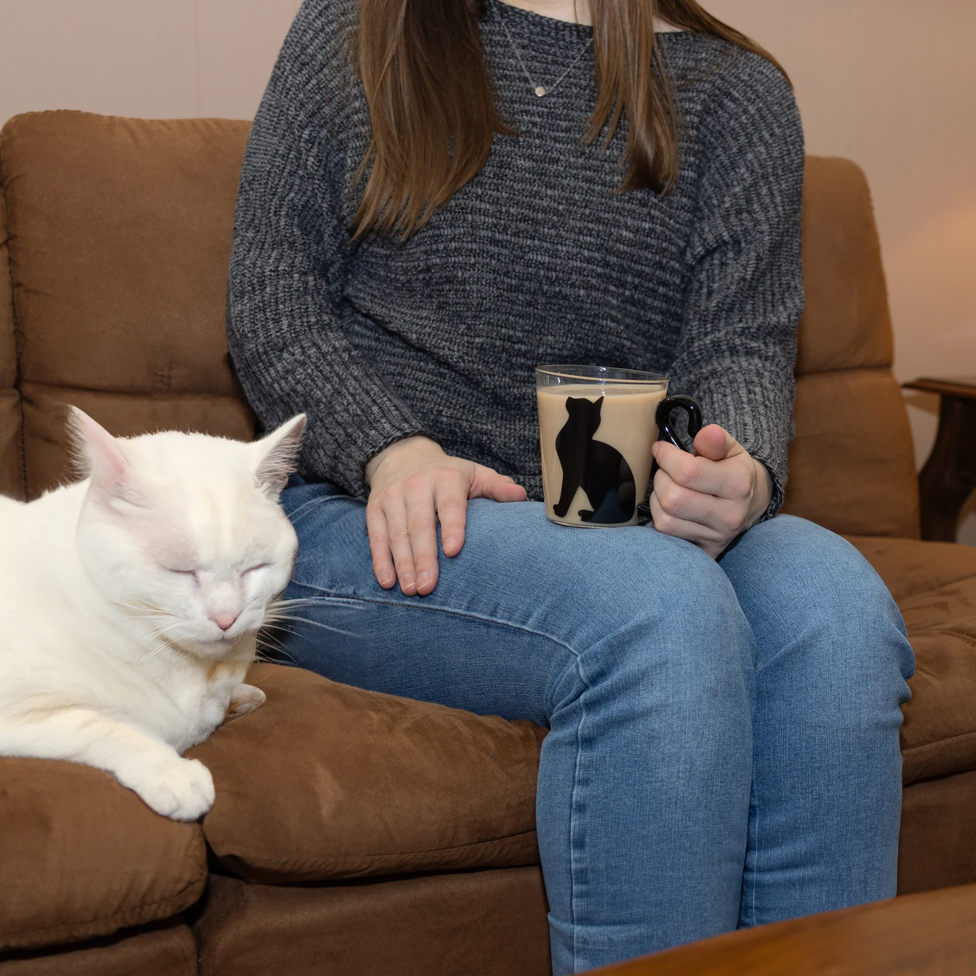 Cat Sitting 12 oz Glass Cup - Image 2