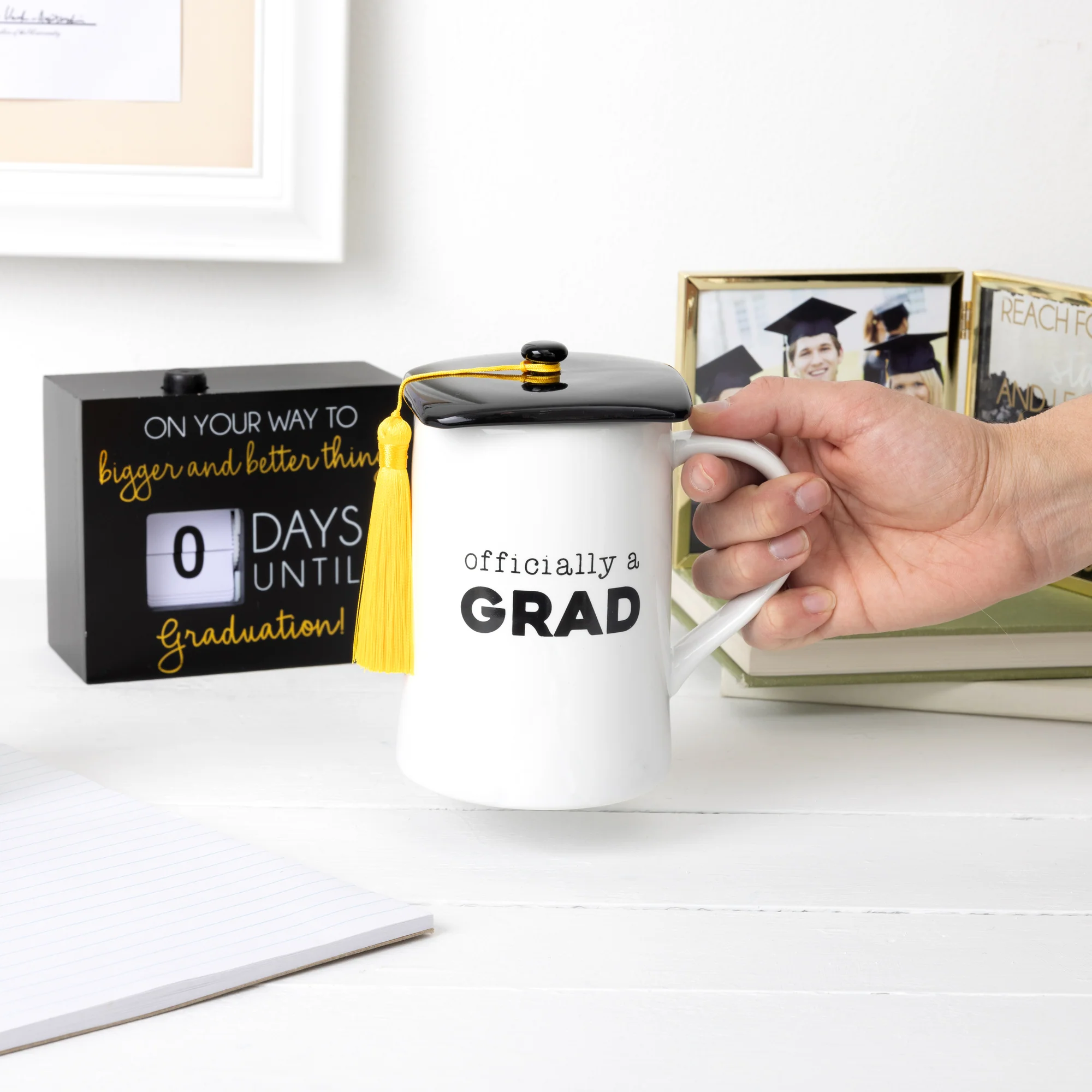 Grad 17 oz Mug with Lid - Image 3