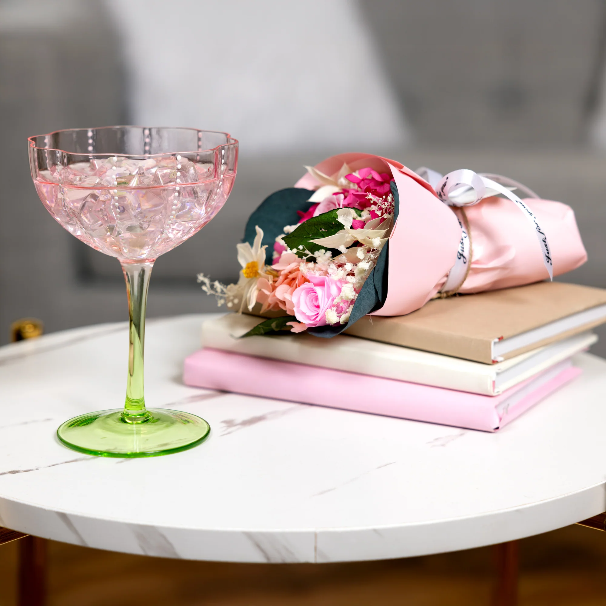 Mom 10 oz Stemmed Pink Glass - Image 3