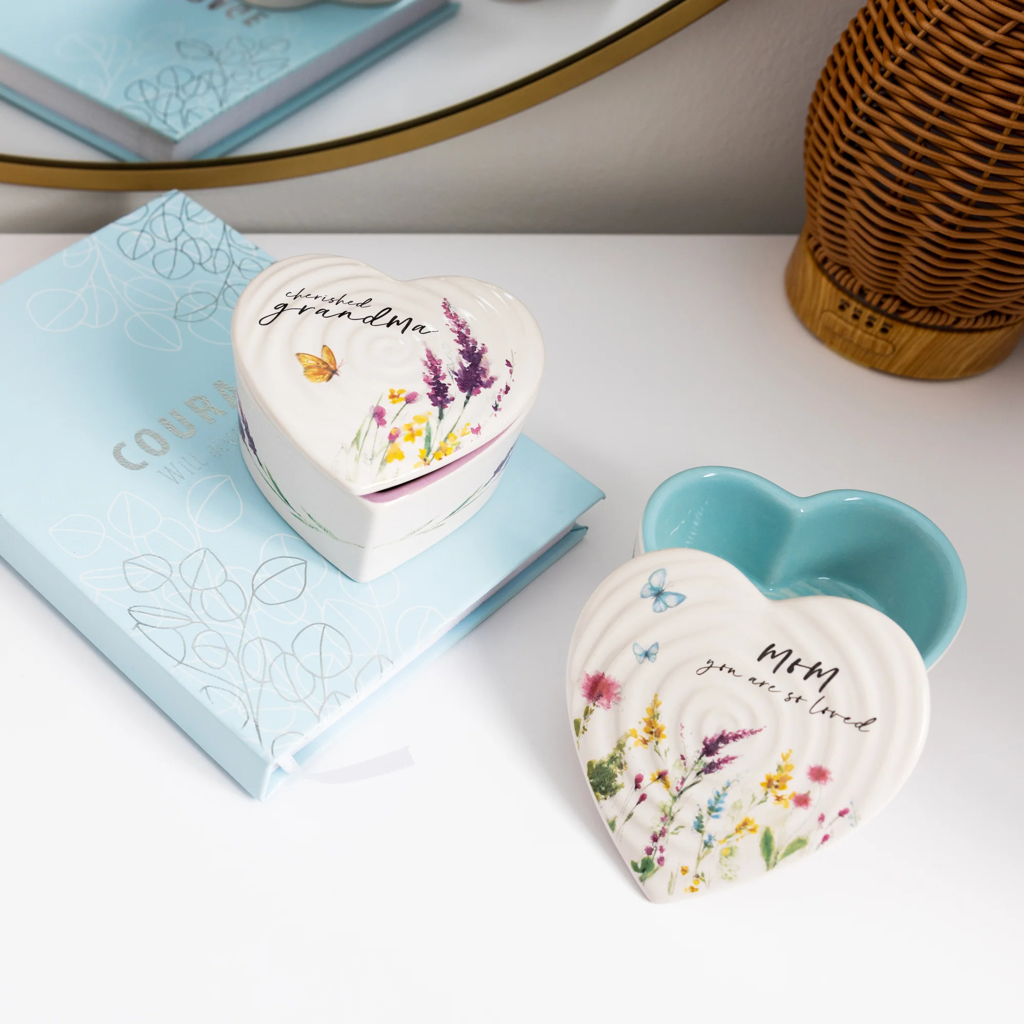 Mom 3.75" Keepsake Box - Image 5